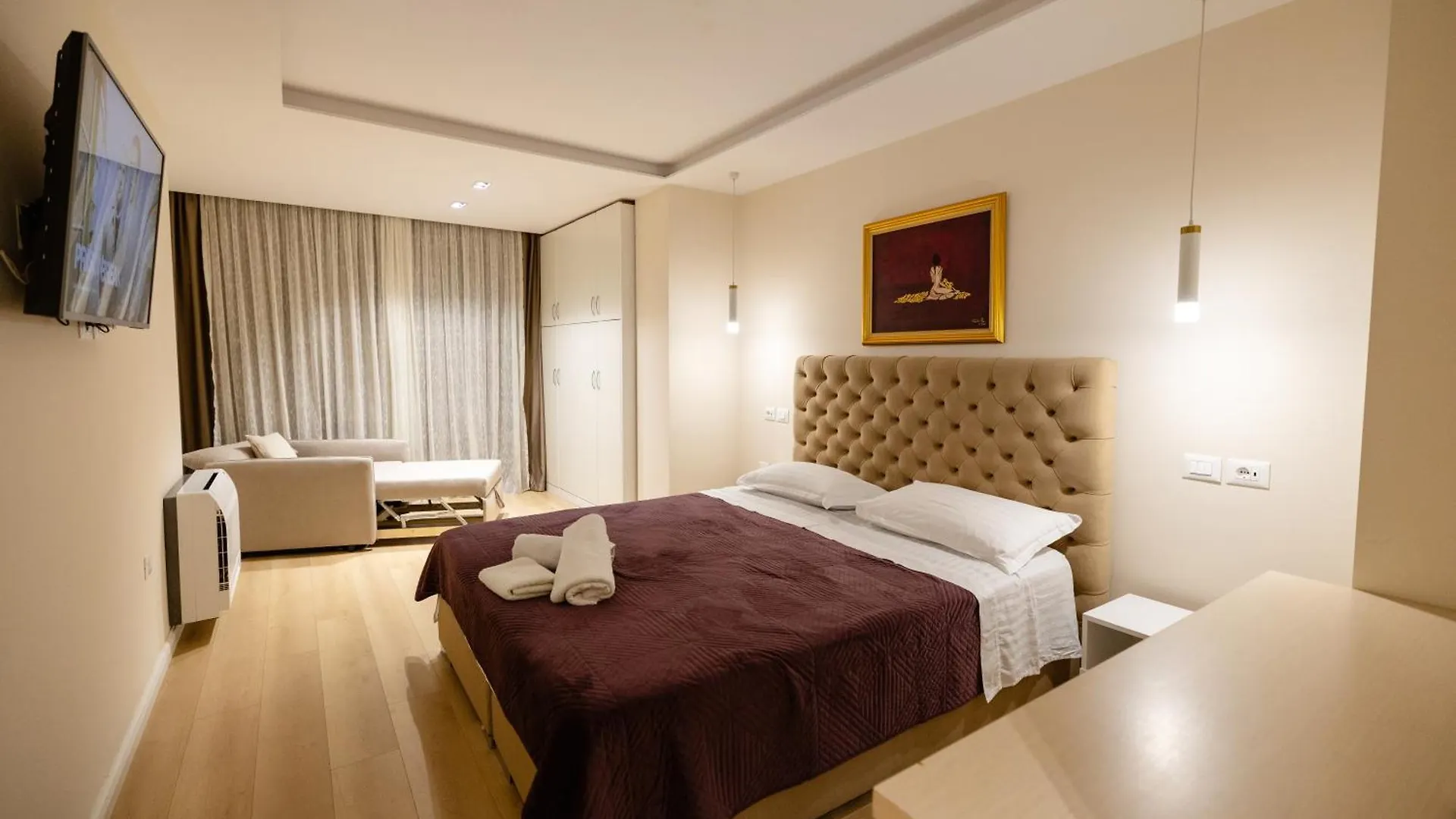 Luxury Center Observatori Apartment Tirana