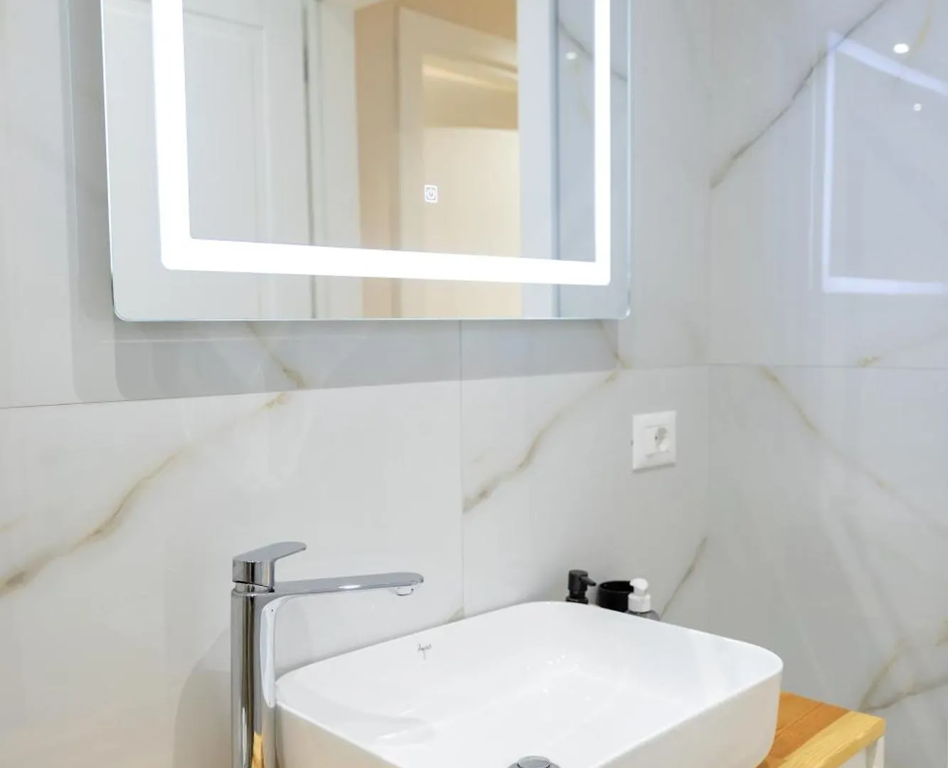 Luxury Center Observatori Apartment Tirana Albania