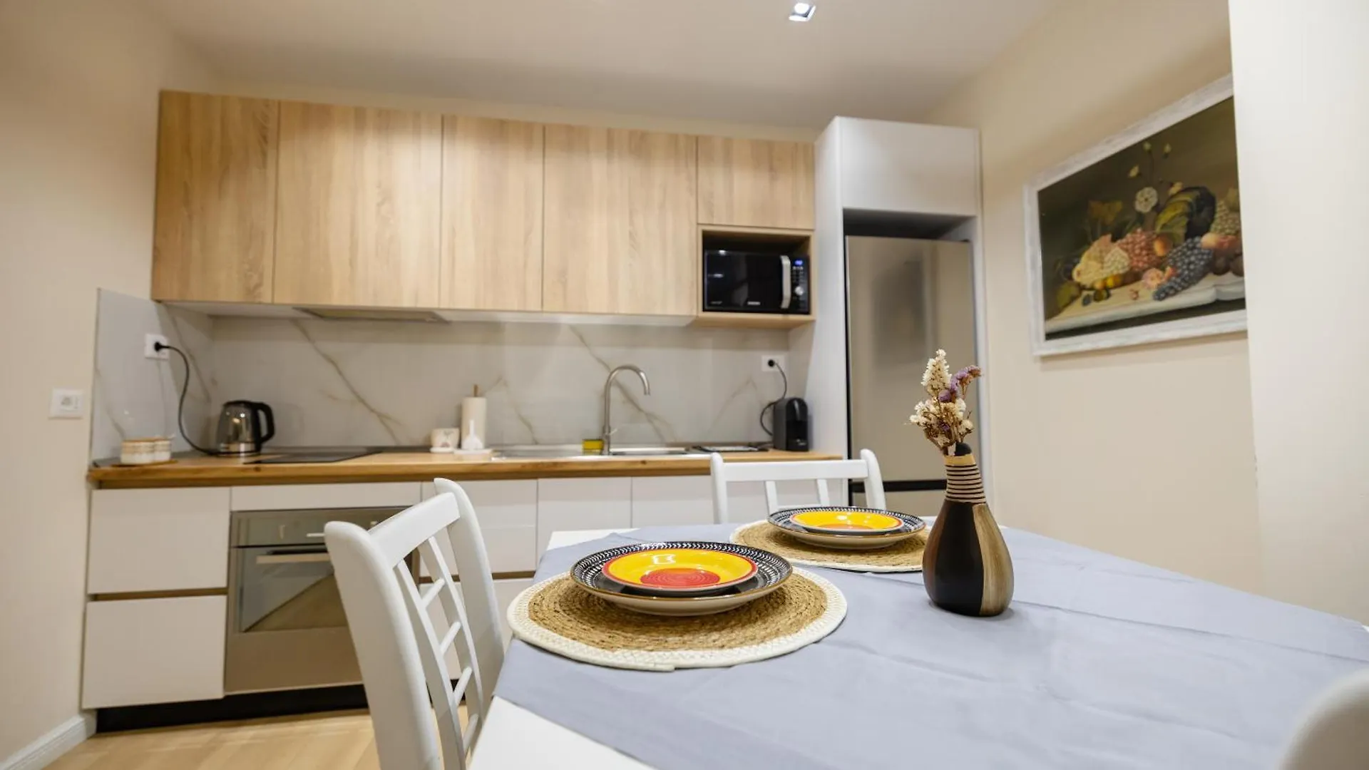 Luxury Center Observatori Apartment Tirana