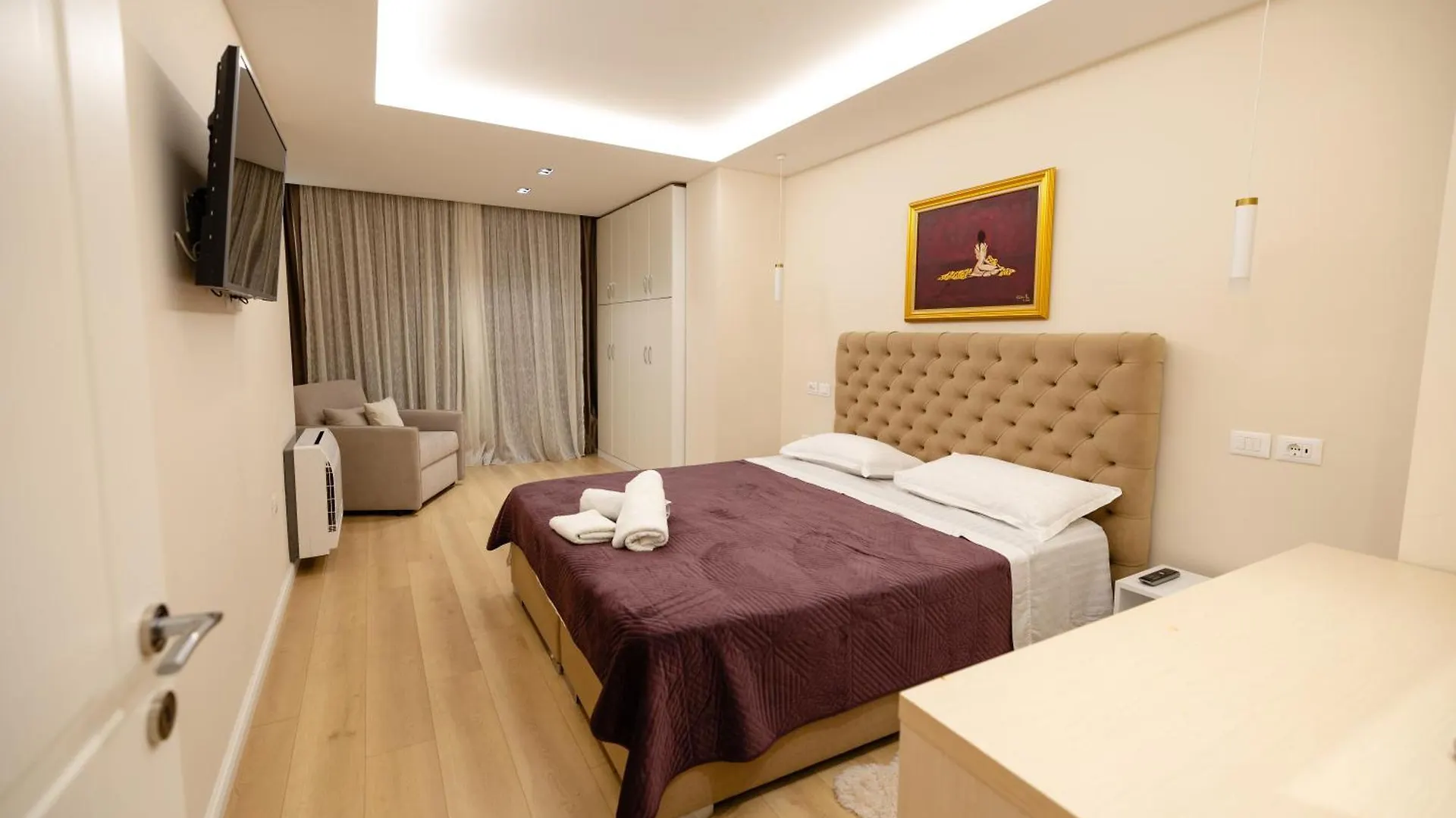 Luxury Center Observatori Apartment Tirana