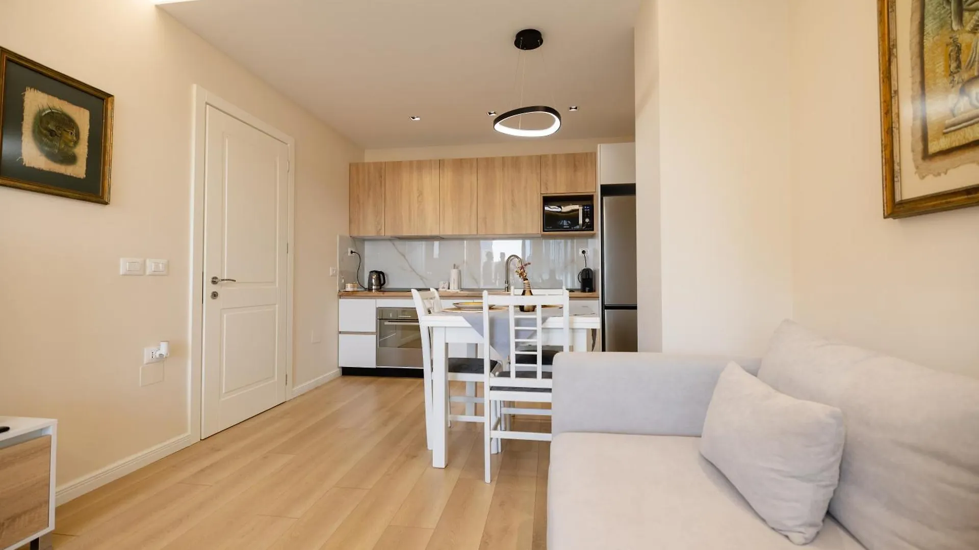 Luxury Center Observatori Apartment Tirana