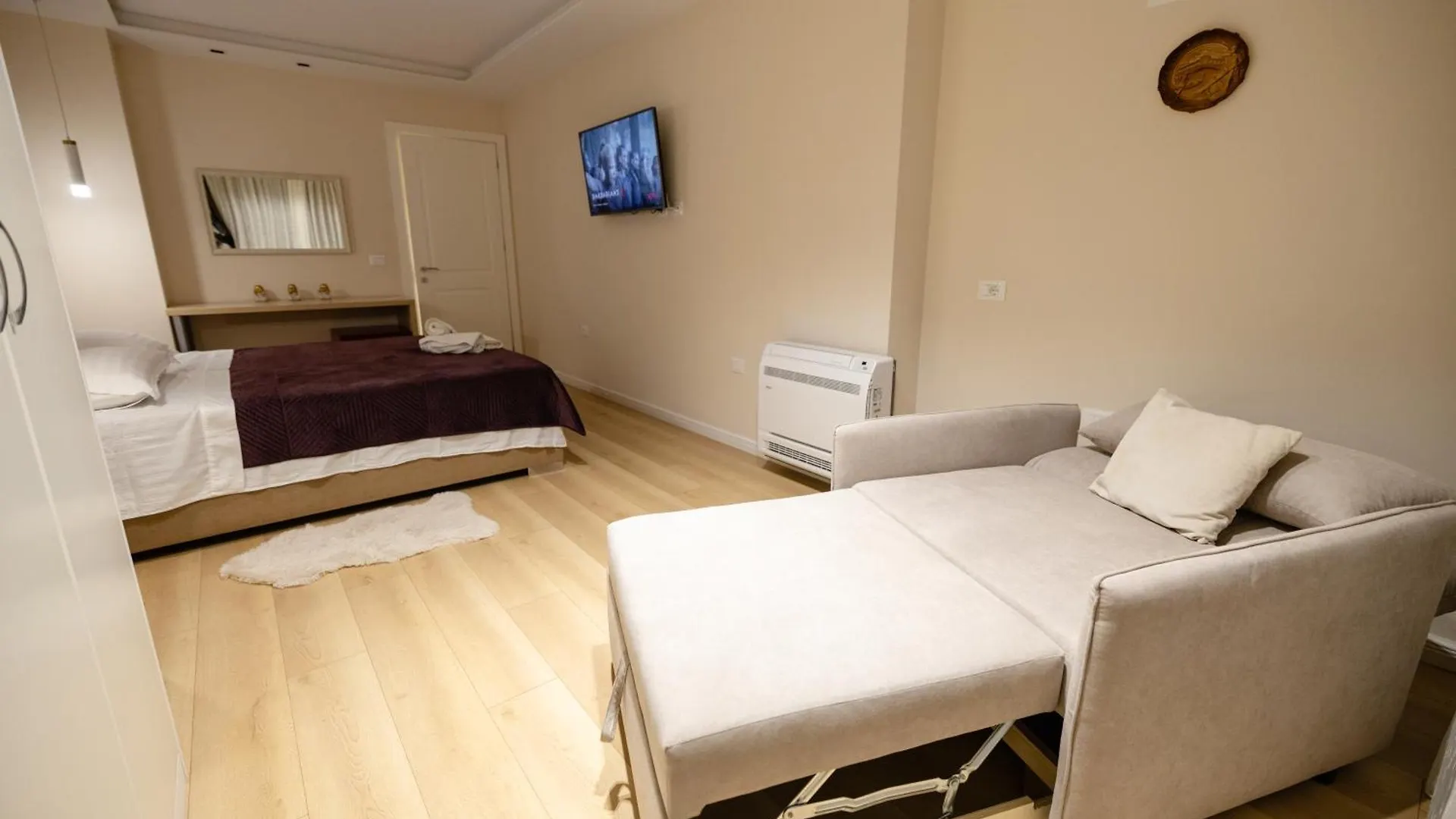 Luxury Center Observatori Apartment Tirana